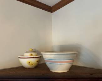 McCoy bowl.  Vintage Hull pottery set.