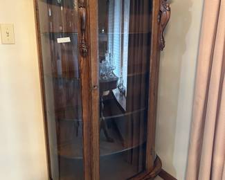Oak Curio.  Lock needs replacing.