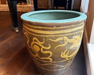 Large Antique / Vintage Egg Art Pottery Vase  Great condition!  One small chip on edge 20” across x 19” tall  Must be able to move and load yourself