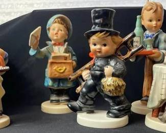 Cleaning Day Hummels

https://ctbids.com/estate-sale/42170/item/4830171/Cleaning-Day-Hummels
