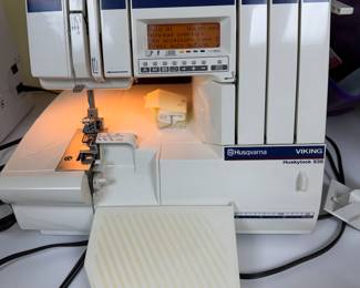 Husqvarna Viking Huskylock 936