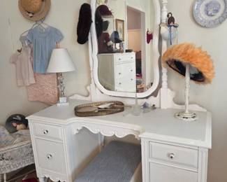 Dressing table