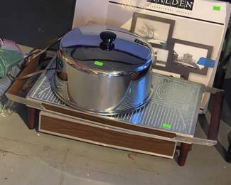 VINTAGE KITCHEN ELECTRIC HOT PAD, MCM CHROME CAKE KEEPER