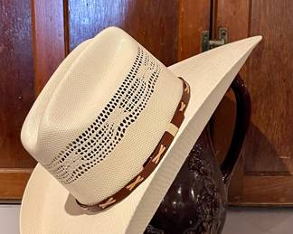 STRAW COWBOY HAT