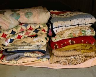HANDMADE QUILTS & AFGHANS
