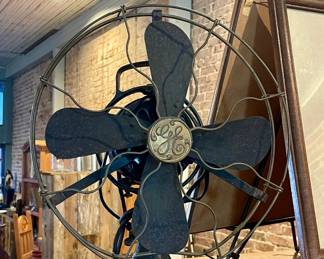 ANTIQUE GE FAN