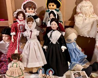 COLLECTIBLE DOLLS