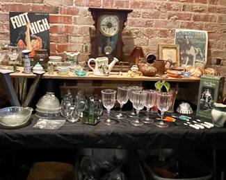 ANTIQUE CLOCK, GLASSWARE