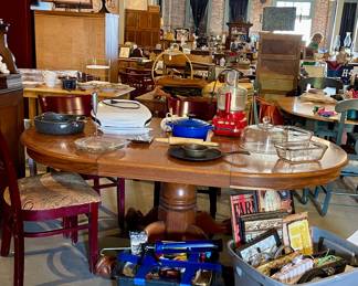 OVAL PEDESTAL TABLE, KITCHENWARES, FARMHOUSE DECOR