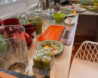 Various kitchen wares