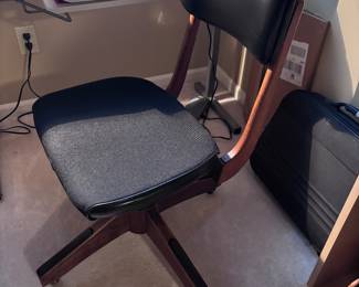 Seng Walnut MCM office chair