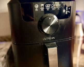 Ultrean Air Fryer w/ Accessories - $15