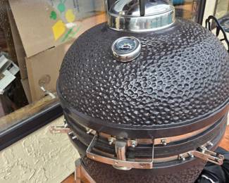 Kamodo Pro charcoal grill