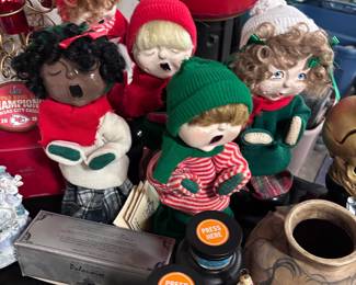 Caroling kids by Sandra Lee