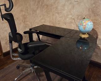 Desk & office chair