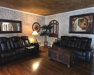 2 Leather electric reclining sofa w/accessories