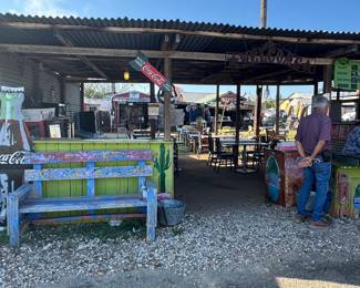 0204 Jerrys Courtyard Grill