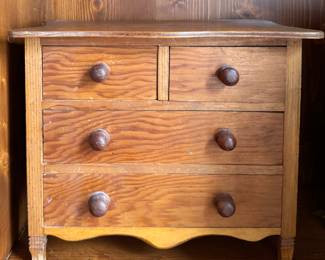 Antique Salesman Sample: Miniature Pine Chest of Drawers. Photo 1 of 2. 