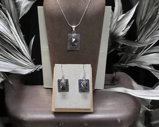 White Buffalo Turquoise Necklace Matching Earrings