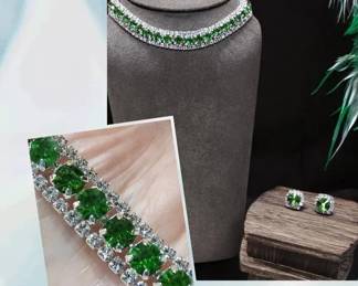 Hollywood Regency Vibes Green Choker Set 