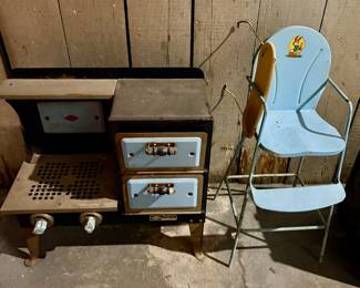Empire Metal Ware Corp. child's stove 1940s