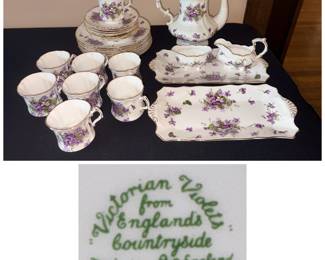 Hammersley Victorian Violets 29 pc tea set