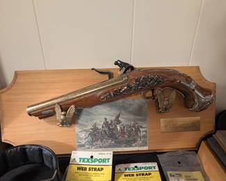 George Washington pistol replica 