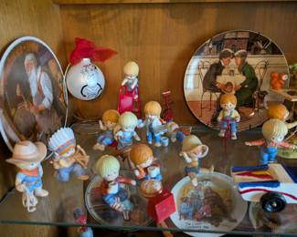 Vintage Enesco Country Cousins figurines 
