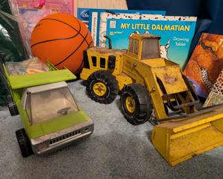 Vintage Tonka Loader, vintage tin dump truck 