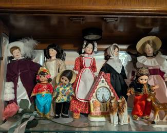 Vintage Linden porcelain cottage clock, porcelain dog figurines Collies 