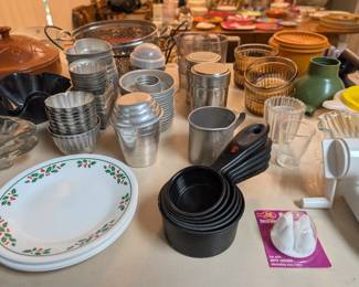 vintage bakeware and baking supplies - corning ware