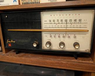 Vintage Matsushita AM FM radio