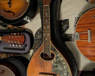 Vintage 1920's May-Bell flat-back mandolin