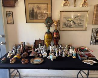 Tchotchkes and collectibles galore!