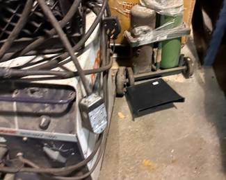 Welder and settling torch 