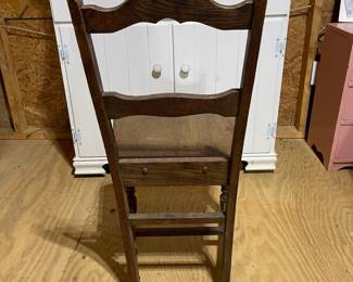 C86 - $175. Table Collapsed Measures 40" x 25" x 30" tall. Open it measures 40" x 45" x 30". Includes 6 Chairs. Enamel Coated Table Top with wood base. 6 chairs. Some rust spots & scratches but overall very good condition. Base has a sticker from Cochrane Furniture Co. Lincolnton, NC. Includes 6 Wooden Chairs. 