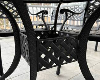 C24 - $650. Newport Arm Chairs & 42" Glass Top Dining Table. Cast Aluminum in very good condition! Gently used. Very sturdy! (Table is 42" round x 25.5" tall) (Chairs are 21" wide x 20" deep x 33" tall. Floor to seat is 17.5")