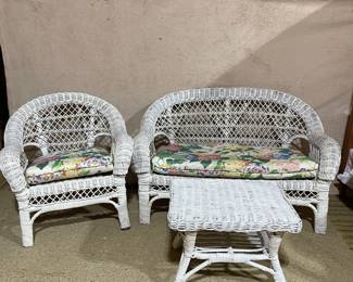 C111 - $75. 3 Piece Childs Wicker Set. Loveseat, Chair & Side Table. 