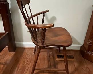 C93 - $60. Windsor Chair. Measures 21.25" wide x 16.75" deep x 31.5" tall. 17" Floor to Seat. 