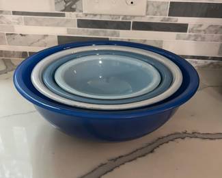 C129 - $35. 4 Pyrex Mixing Bowls "Moody Blue" Stacking set. Overall very good condition but does have some minor wear from use. 