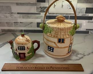 C132 - $20 Set. Made in Japan. Very good vintage condition. 