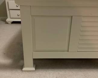 C125 - $275. Queen Bed. Measures 67.25" wide x 86" long x 52" tall. Clean SertaPedic Mattress included if you'd like it!