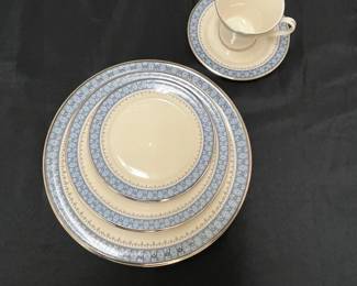 C49 - $325. Gorham Kingsbury Fine China. 5 Piece Place setting + some serving pieces. Excellent Condition. 