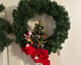 C65 - $10 Vintage Christmas Wreath. 