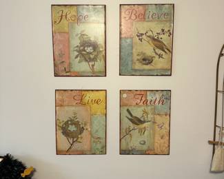 C68 - $15. 4 Pc Set of Metal Bird Prints. 
