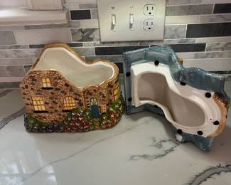 C133 - $20. Thomas Kinkade Canister. 