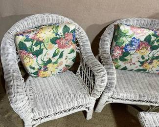 C111 - $75. 3 Piece Childs Wicker Set. Loveseat, Chair & Side Table. 