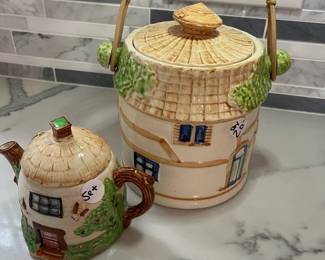 C132 - $20 Set. Made in Japan. Very good vintage condition. 