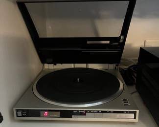 C138 - $180. Technics CS Turn Table Quartz Direct Drive Automatic SL-J2. 
