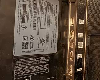 C109 - $125. 2017 Samsung UN58MU6100FXZA. 58-inch 4K Ultra HD smart LED TV featuring a 3840 x 2160 resolution, HDR support, and built-in Wi-Fi